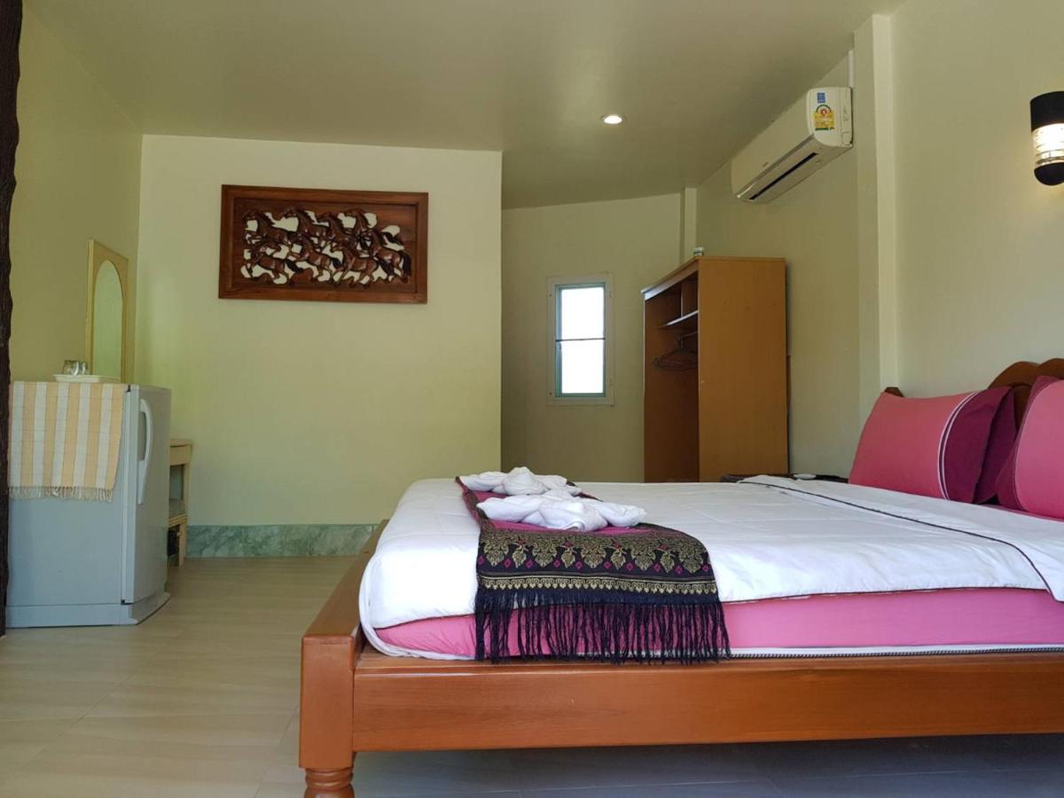 Discovery House Hotel Sha Plus Nai Yang Ngoại thất bức ảnh