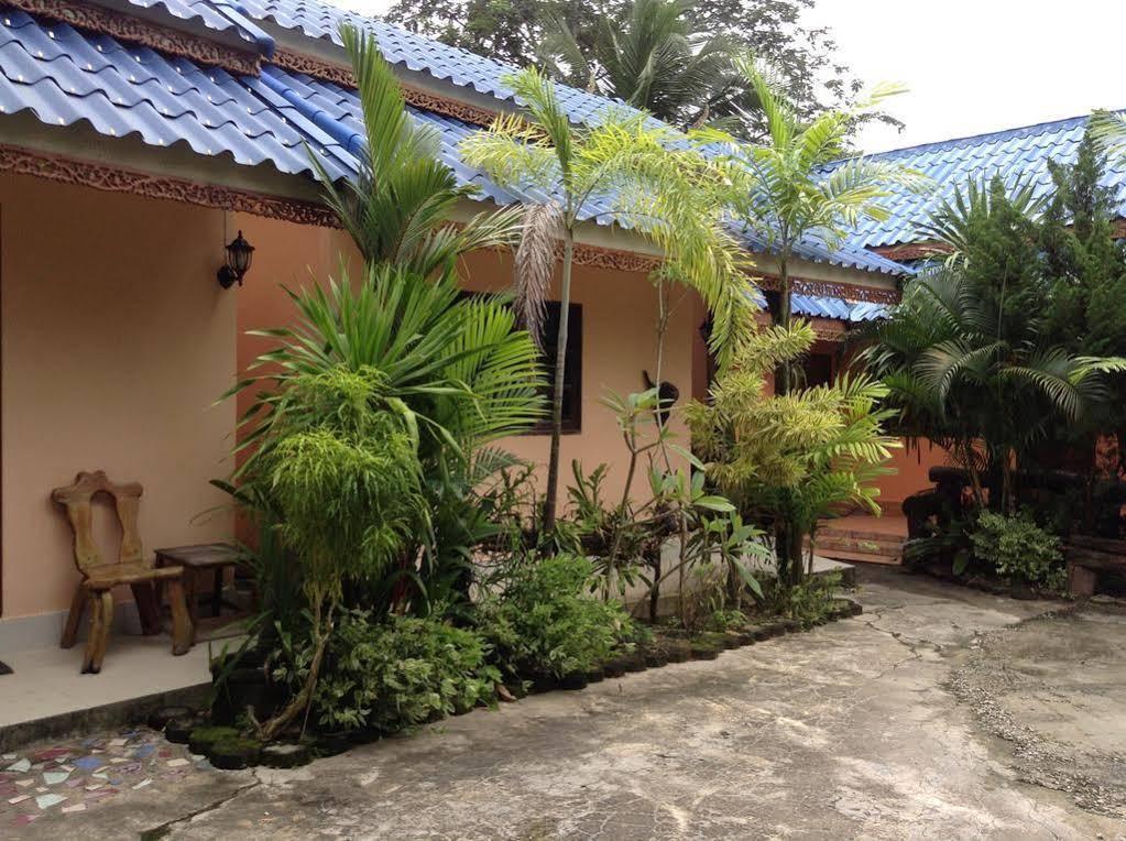 Discovery House Hotel Sha Plus Nai Yang Ngoại thất bức ảnh