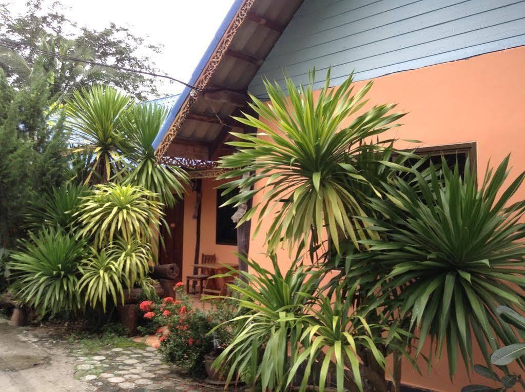 Discovery House Hotel Sha Plus Nai Yang Ngoại thất bức ảnh