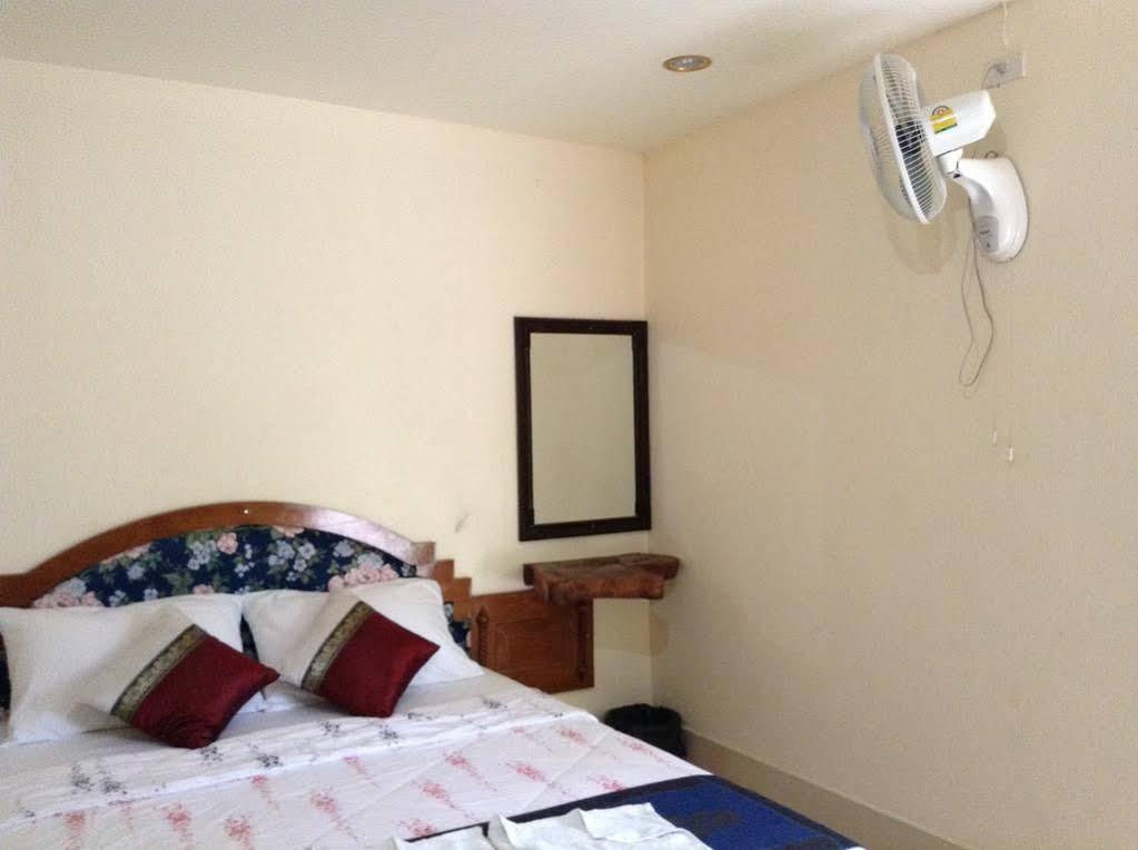 Discovery House Hotel Sha Plus Nai Yang Ngoại thất bức ảnh